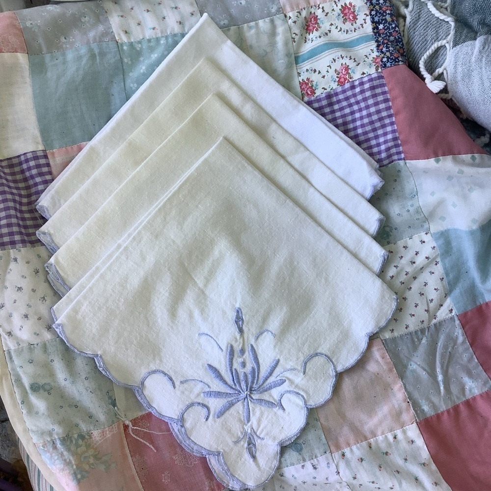 Fine Heirloom Cotton Napkins White Blue Set of 4 Embroidered Vintage